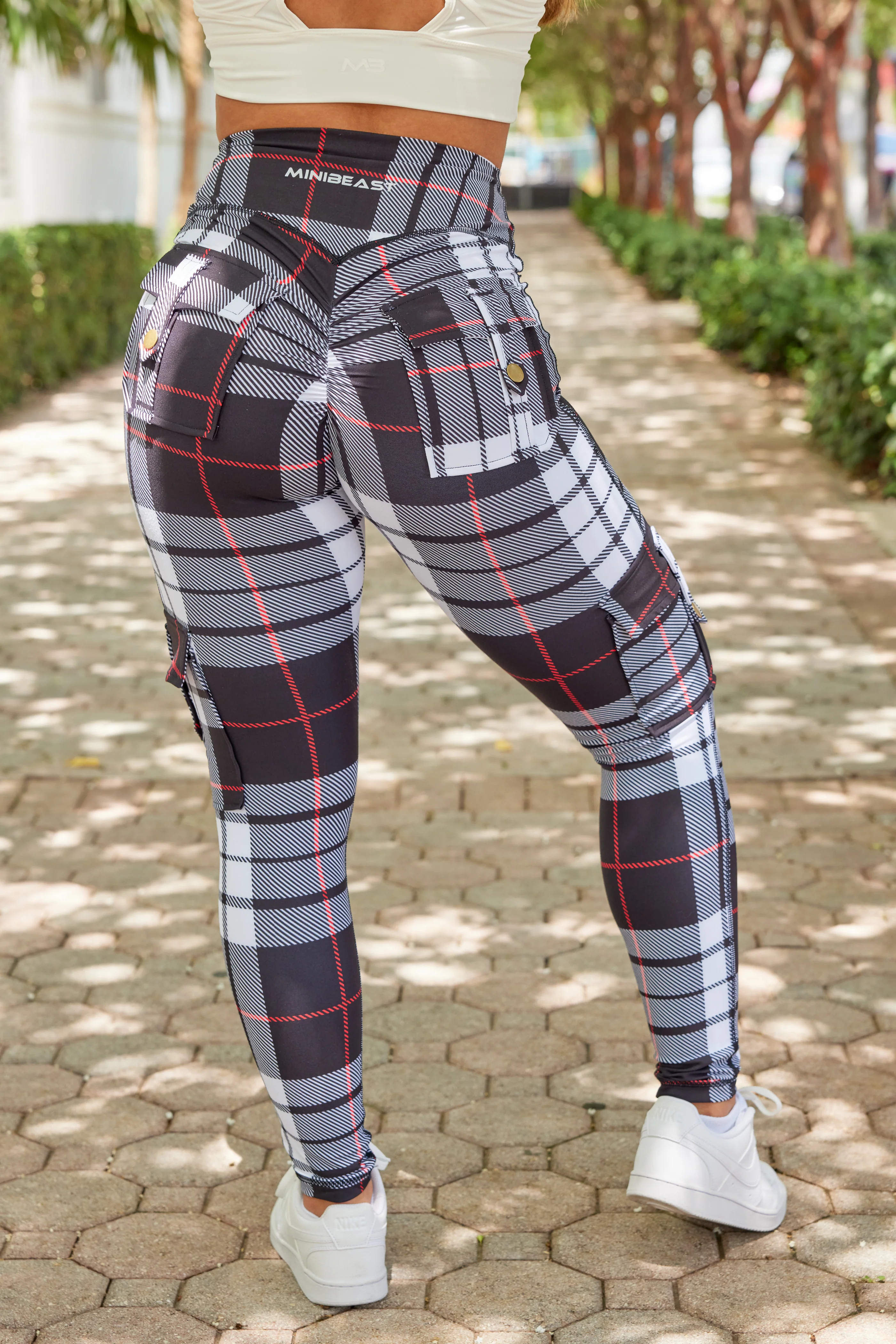 Curve Cargo EVO Leggings - Image 31