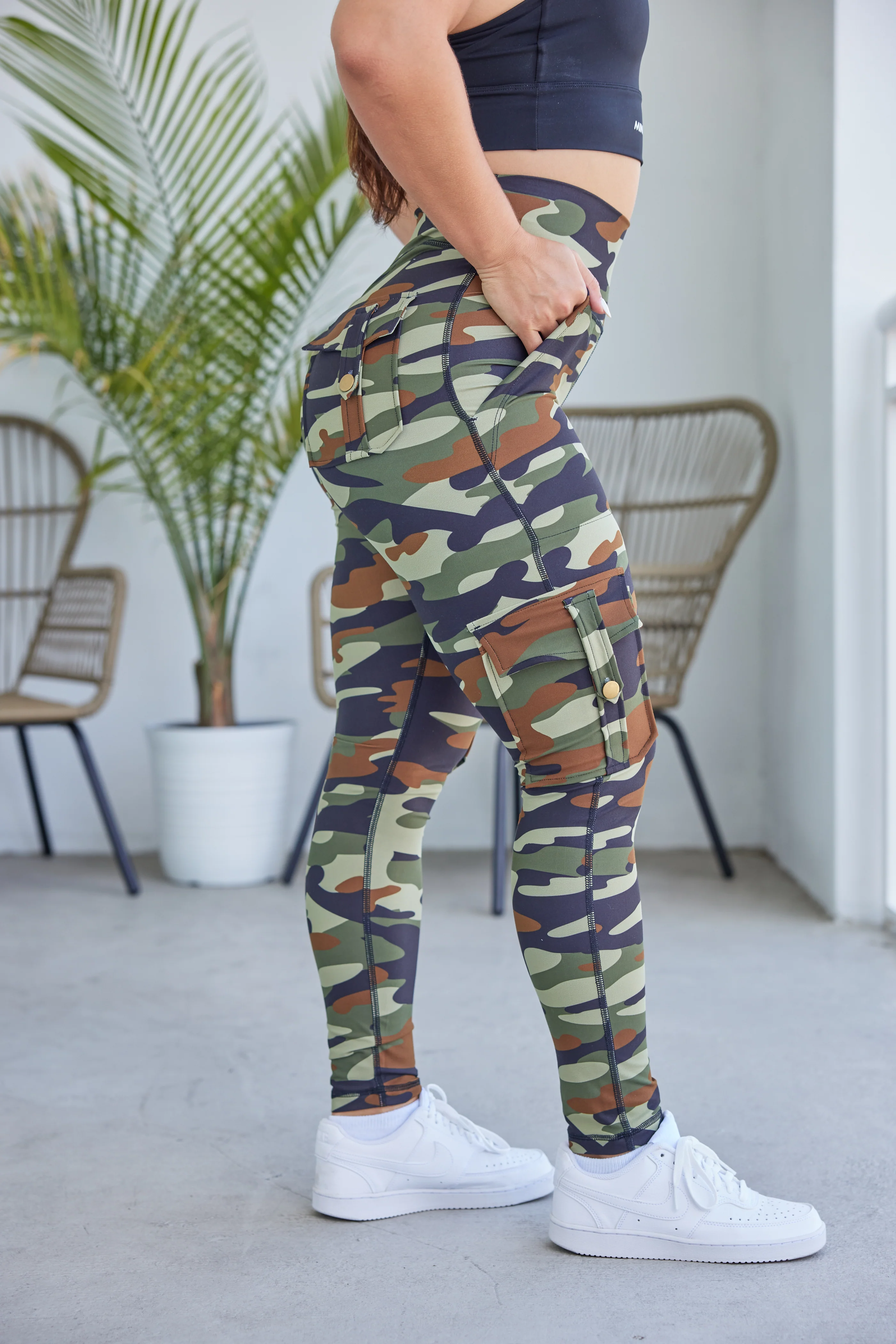 Curve Cargo EVO Leggings - Image 97