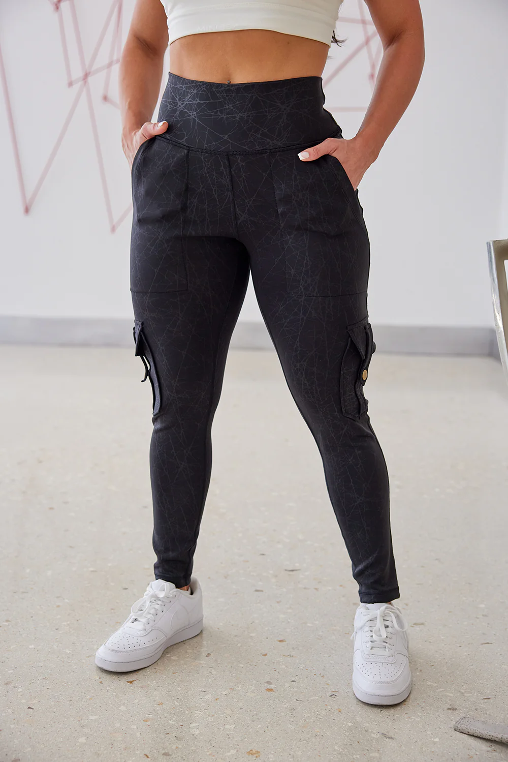 Curve Cargo EVO Leggings - Image 25